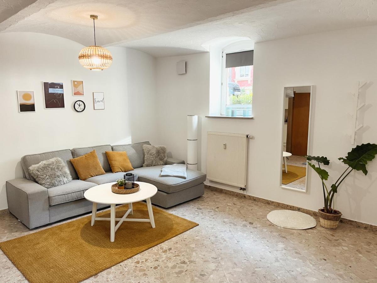 Bohnapartments Elisa - Wohlfuehlapartment Mit 2 Gratis Parkplaetzen Und 3 Schlafzimmern - Wlan - Vollausstattung Ерфурт Екстериор снимка