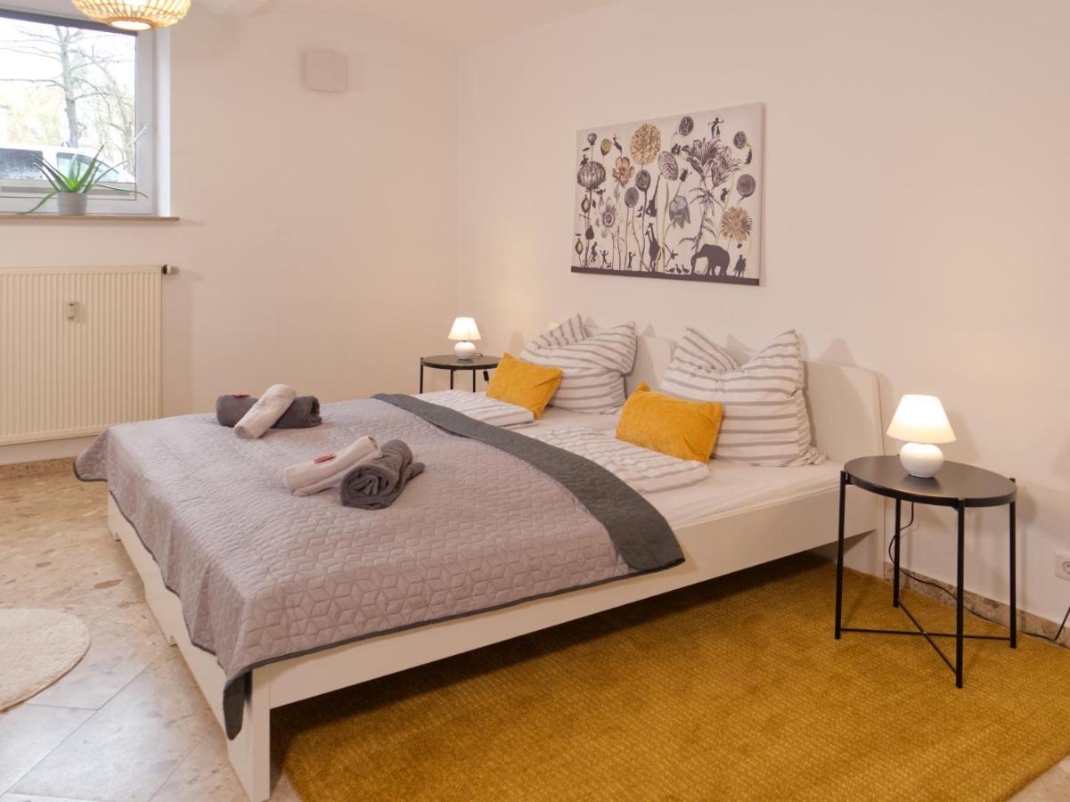 Bohnapartments Elisa - Wohlfuehlapartment Mit 2 Gratis Parkplaetzen Und 3 Schlafzimmern - Wlan - Vollausstattung Ерфурт Екстериор снимка